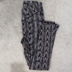 Til You Collapse V-Cut Legging